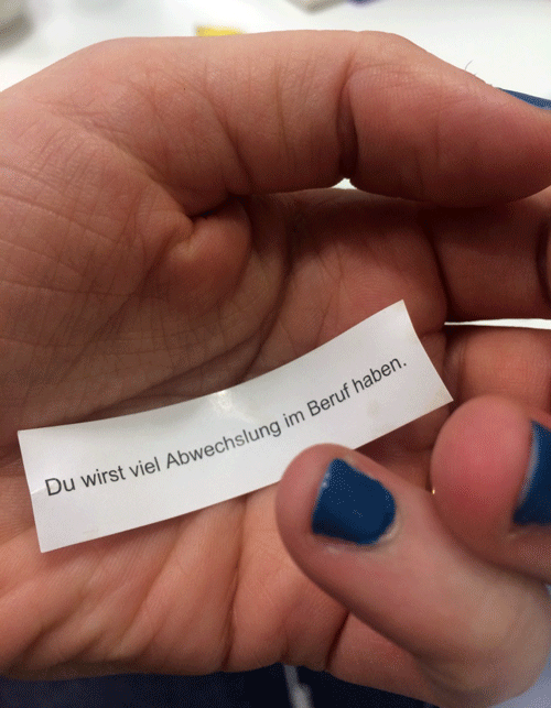 image of fortune in hand - "Du wirst viel Abwechslung im Beruf haben"